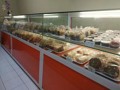 HOKKIE BAKERY AND CAKE TAMAN CILEUNGSI