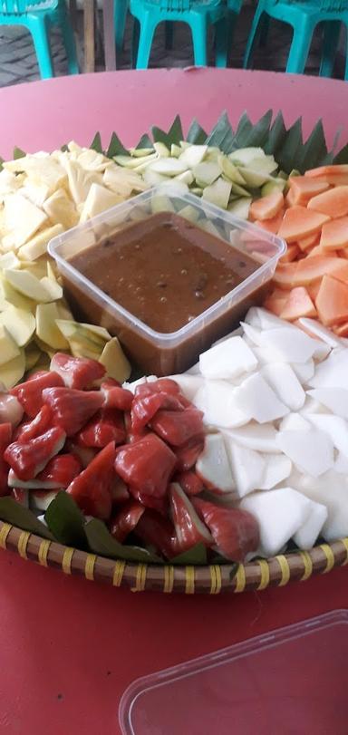 GADO GADO KABITA CANADIAN