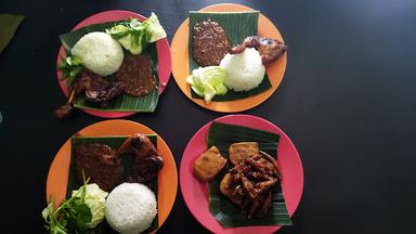 AYAM BAKAR MAS MONO CILUK