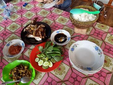 BAKAKAK AYAM KAMPUNG PAK CABAN