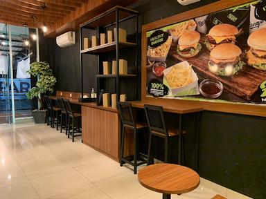 BURGER BANGOR KOTA WISATA