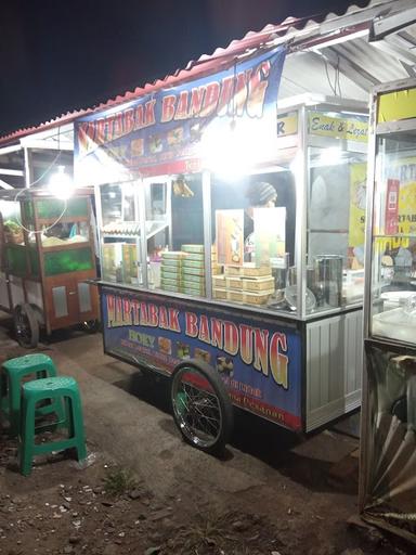 MARTABAK BANDUNG HOKY