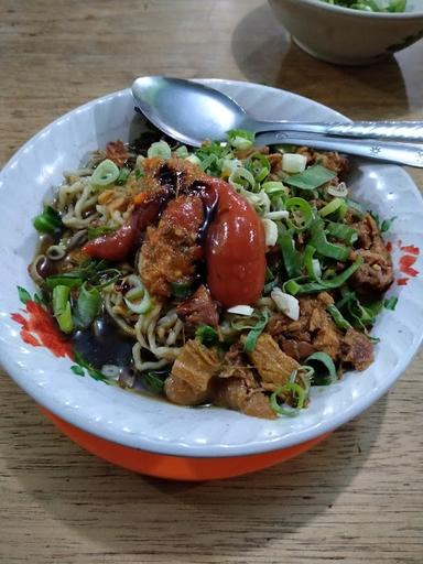 MIE AYAM GOMBONG