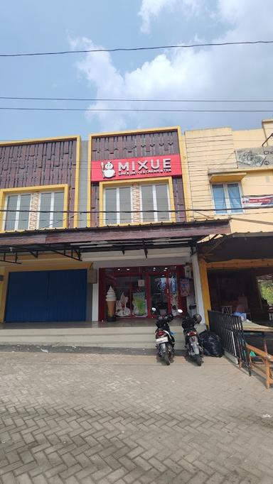 MIXUE TAMAN CILEUNGSI