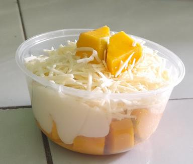 SALAD BUAH NARA