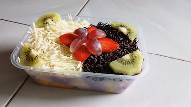 SALAD BUAH NARA