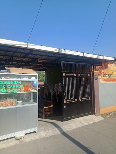 KEDAI JAJANAN MBAK DONAT