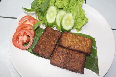 AYAM GORENG & BAKAR PAK DADANG