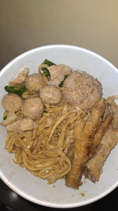 MIE BASO MANG IWA