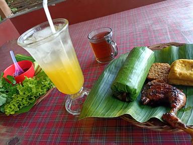 AYAM BAKAR MALELA