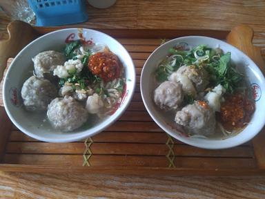 MIE AYAM BASO TILU BELAS