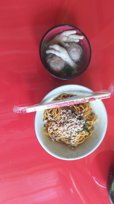 MIE BAKSO PEED