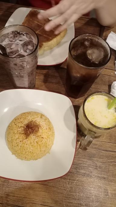 IDEKU MIE AYAM DAN TAHU BASO KUAH