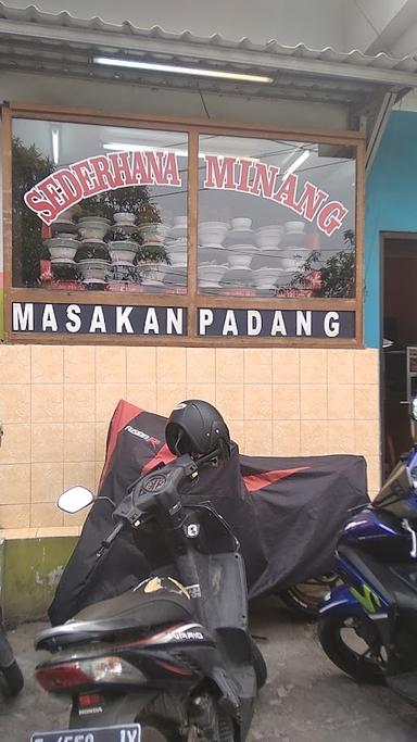 WARUNG MAKAN SEDERHANA MINANG