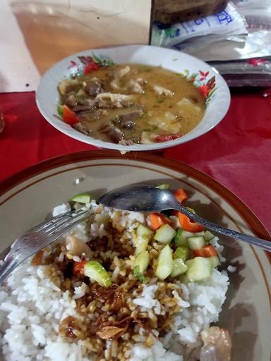 SOP KAKI KAMBING TIGA SAUDARA