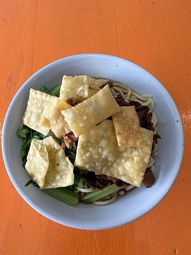 BAKSO & MIE AYAM SADEWA