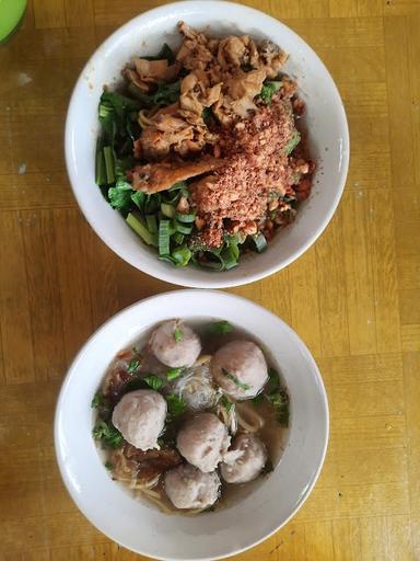 MIE AYAM DAN BAKSO IBAN