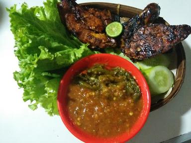 AYAM BAKAR DAN GORENG PUTRA SIMPANG