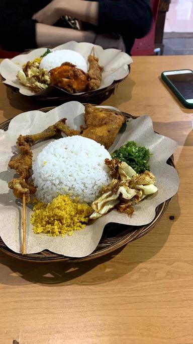 AYAM GORENG DAN BAKAR SAMBAL IJO