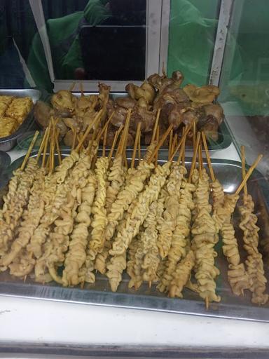 AYAM GORENG DAN BAKAR TEH TATTI