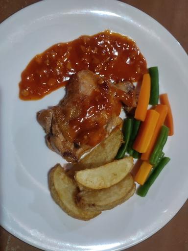 CHICKEN STEAK OWELLA