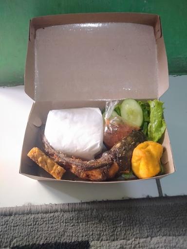 KEDAI AYAM GORENG HAIKAL DWI