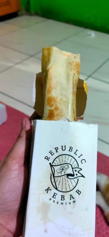 REPUBLIC KEBAB PREMIUM, GUNUNG BATU