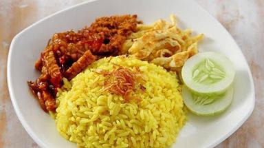 AYAM GORENG & NASI UDUK BU SARWI