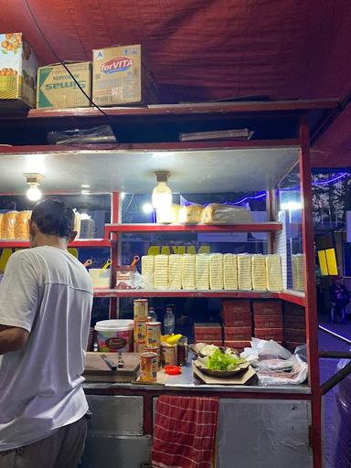 ROTI BAKAR DJISENG