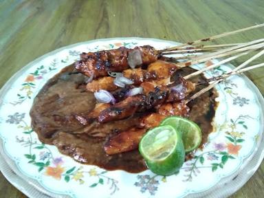 SATE DAN SOTO MADURA H SARBINI