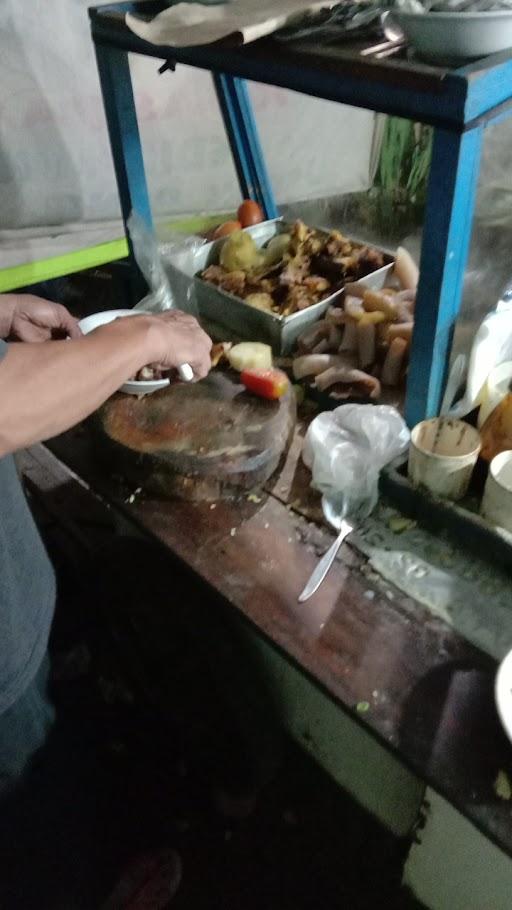 SOP KAKI SAPI DAN BABAT KHAS JAKARTA