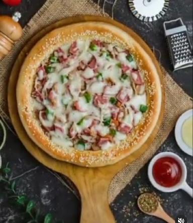 SOUD UP (RAMEN PIZZA, RUJAK TAHU)