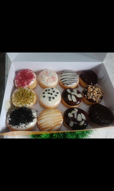 DONAT MENAK