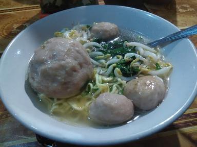 MIE BAKSO YOYO