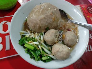 MIE BAKSO YOYO