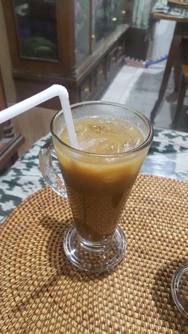 WARUNG KOPI JEGEG