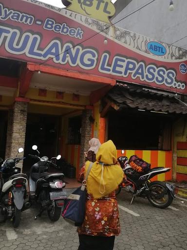 AYAM BEBEK TULANG LEPASSS CIMANGGIS