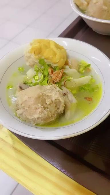 BAKSO ACI GARUT TEH RESTY