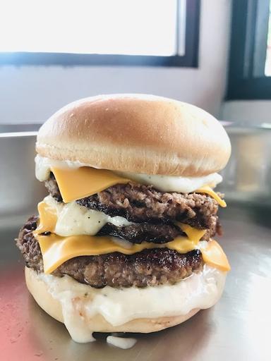 BURGER BENER KELAPA DUA DEPOK