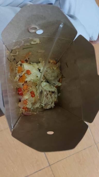 CHICKEN RICE BOX SALUTO