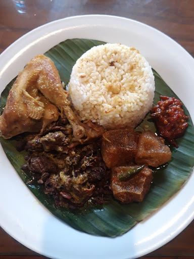 GUDEG MARTINAH