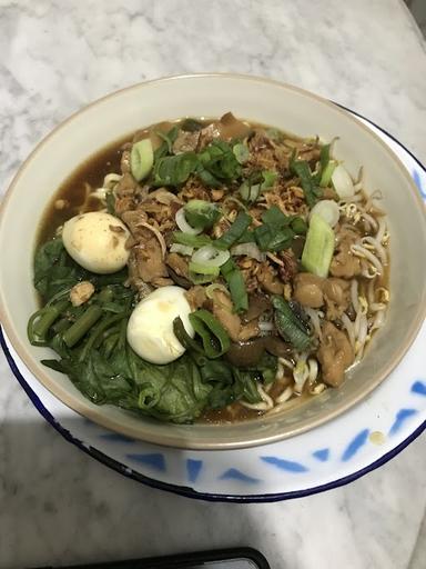 KEDAI MIE KANGKUNG 47