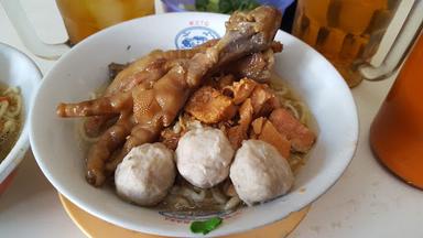 MIE AYAM PAK DHE