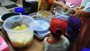 NASI UDUK BETAWI MPOK ENGKAR