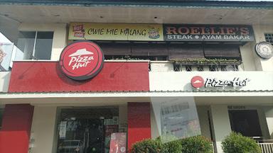 PIZZA HUT RESTORAN