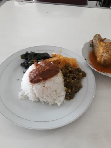 RUMAH MAKAN TANPA NAMA