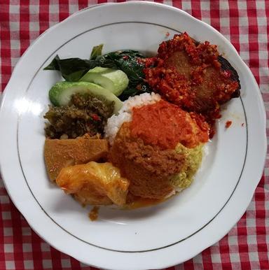 RUMAH MAKAN UNI MASNI