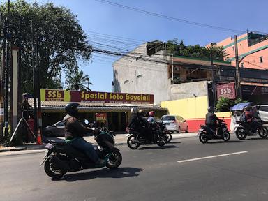 SPESIAL SOTO BOYOLALI HJ. HESTI WIDODO CAB KELAPA DUA