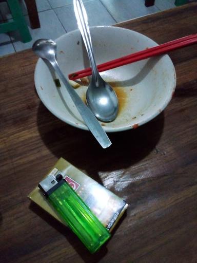 WARUNG BAKSO MIE AYAM  PAKDE KARNI WONOGIRI 