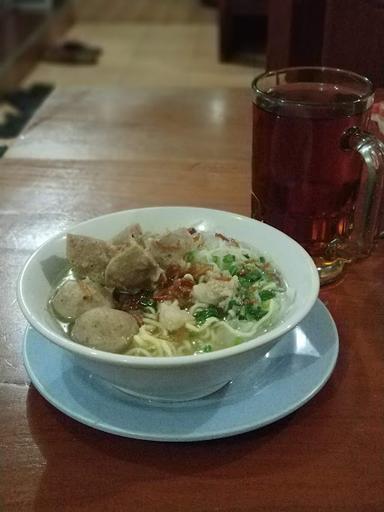 WARUNG BAKSO SIDO MAMPIR